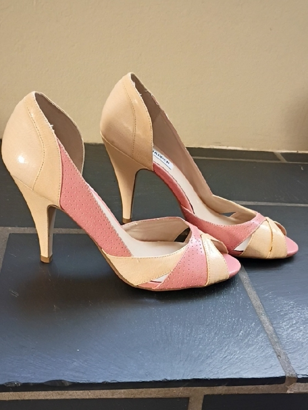 Steve Madden Pink and Cream Open-Toe Crisscross Heels | Size 7.5